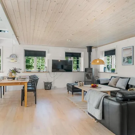 Stanko - 300m From The Sea By Interhome *