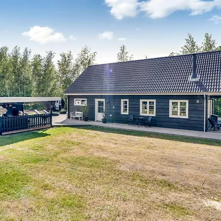 Stanko - 300m From The Sea By Interhome
